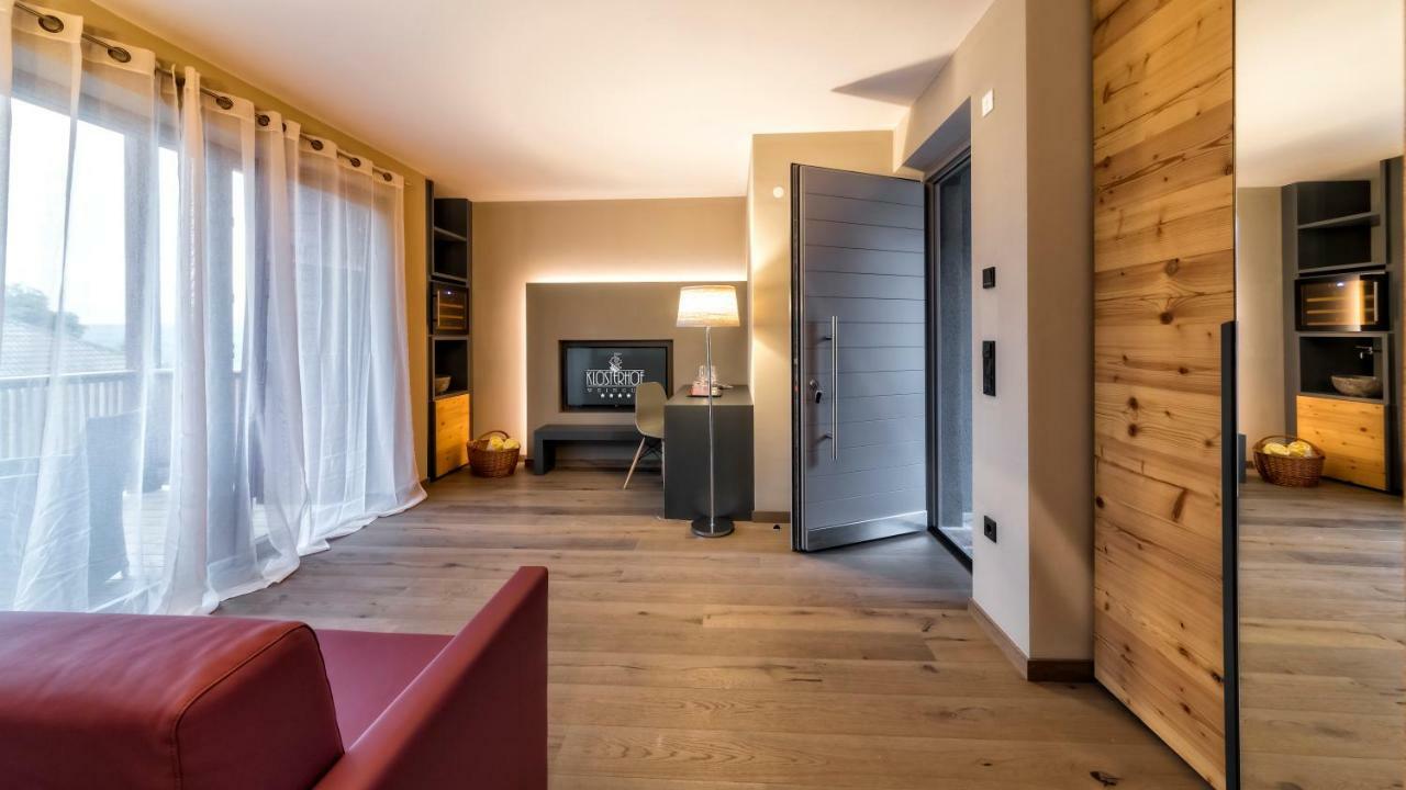 Hotel Weingut Klosterhof Caldaro Dış mekan fotoğraf